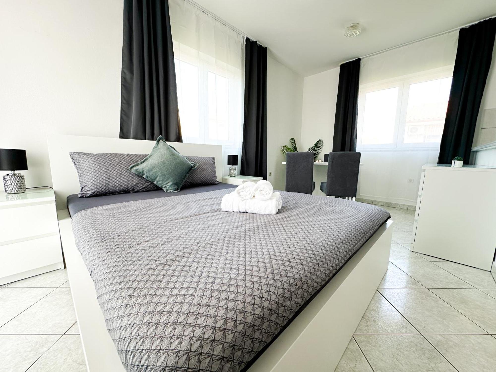 Sunside Apartments 普拉 外观 照片